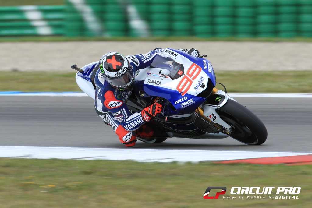 MotoGP: Fastest lap and broken collarbone for Lorenzo in Assen