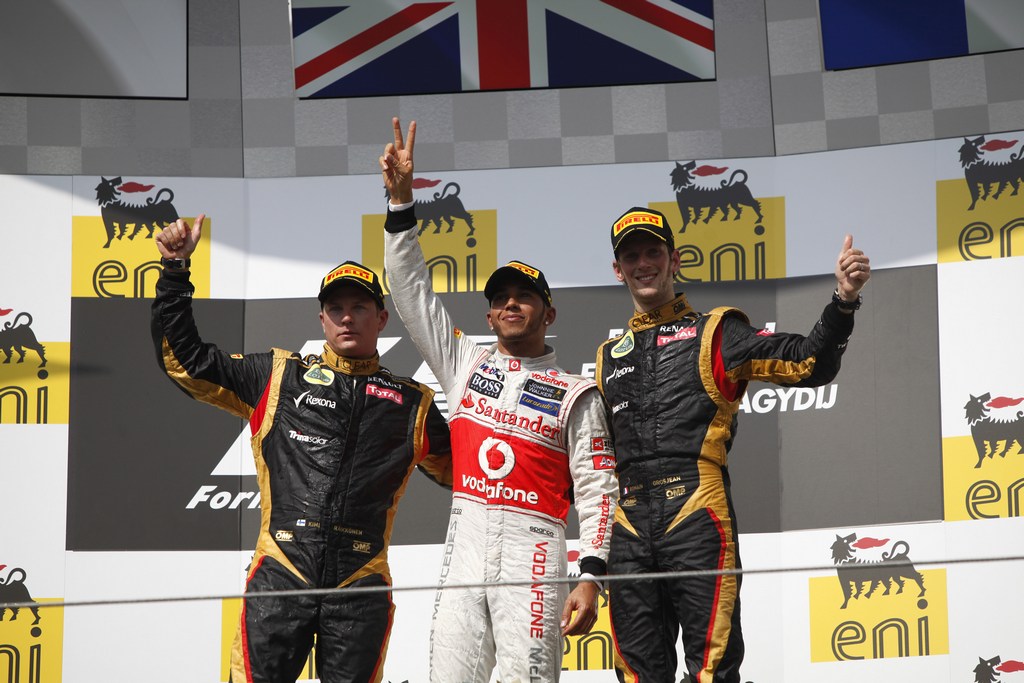 F1: McLaren’s Lewis Hamilton claims a dominant victory at the Hungarian Grand Prix