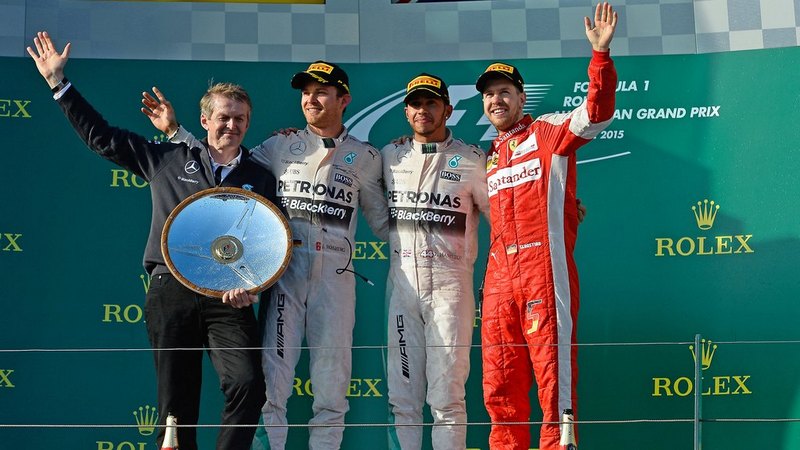 F1: Hamilton takes convincing win in opening race of season in Melbourne