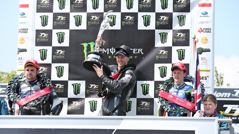 IoM TT: Hutchinson reaches Hailwoods record in Supersport win on a misty Isle of Man