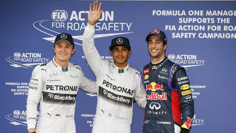 F1: Hamilton scores 100th pole for Mercedes in wet qualifying at Australian Grand Prix