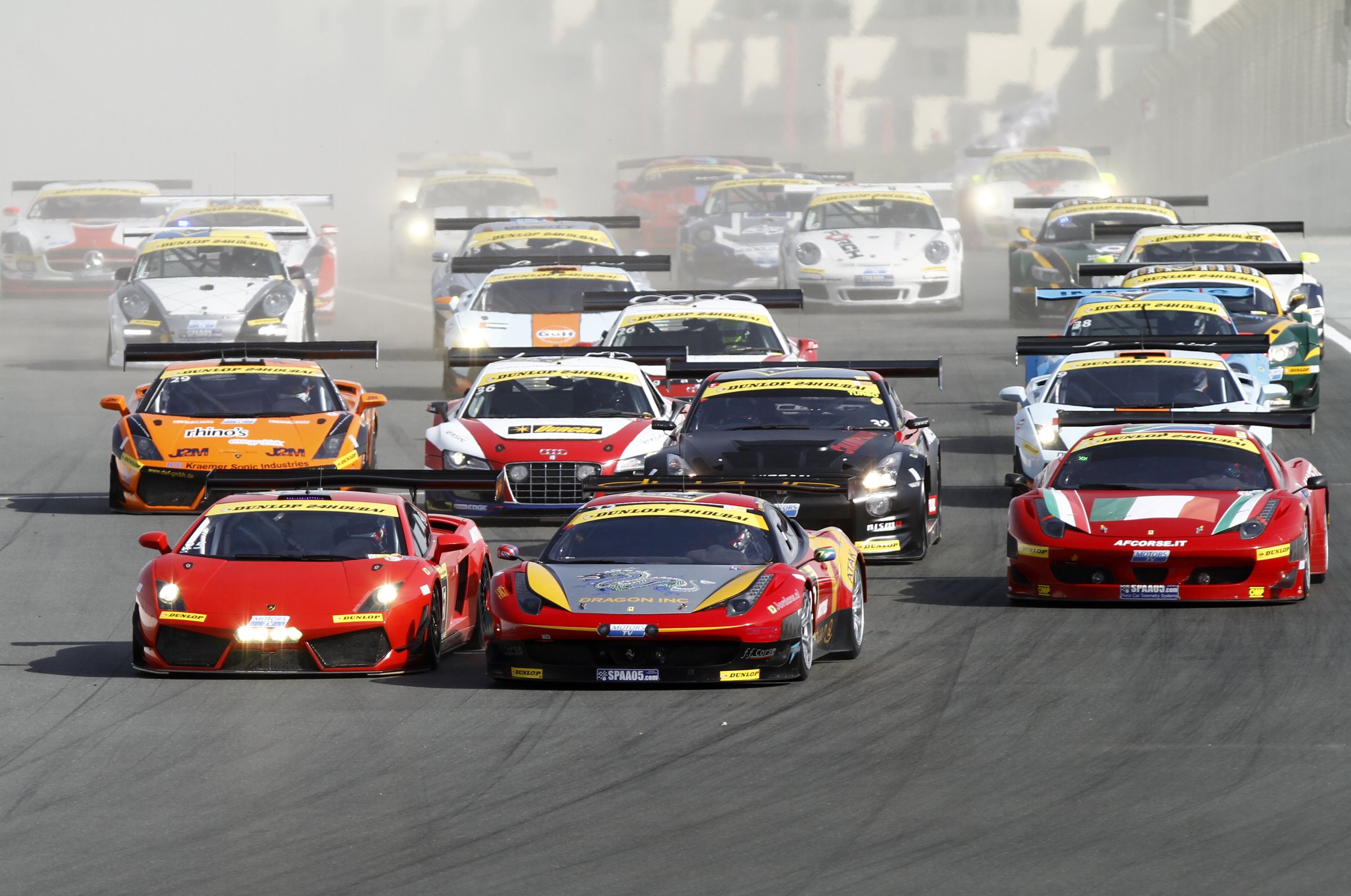 Successful start of 75 cars underway in the seventh edition of the Dunlop 24 Hours of Dubai
