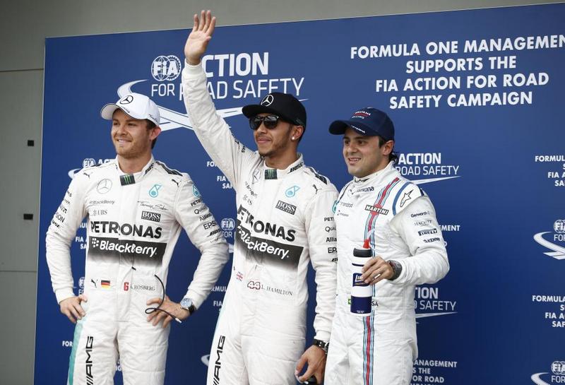 F1: Hamilton claims blistering pole in Melbourne