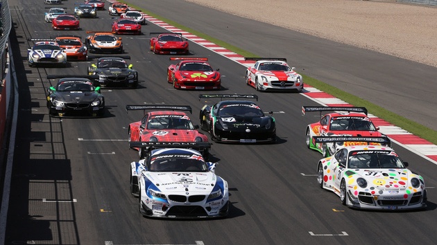 GT: Lights to flag victory for Ecurie Ecosse in dramatic Silverstone 500 race