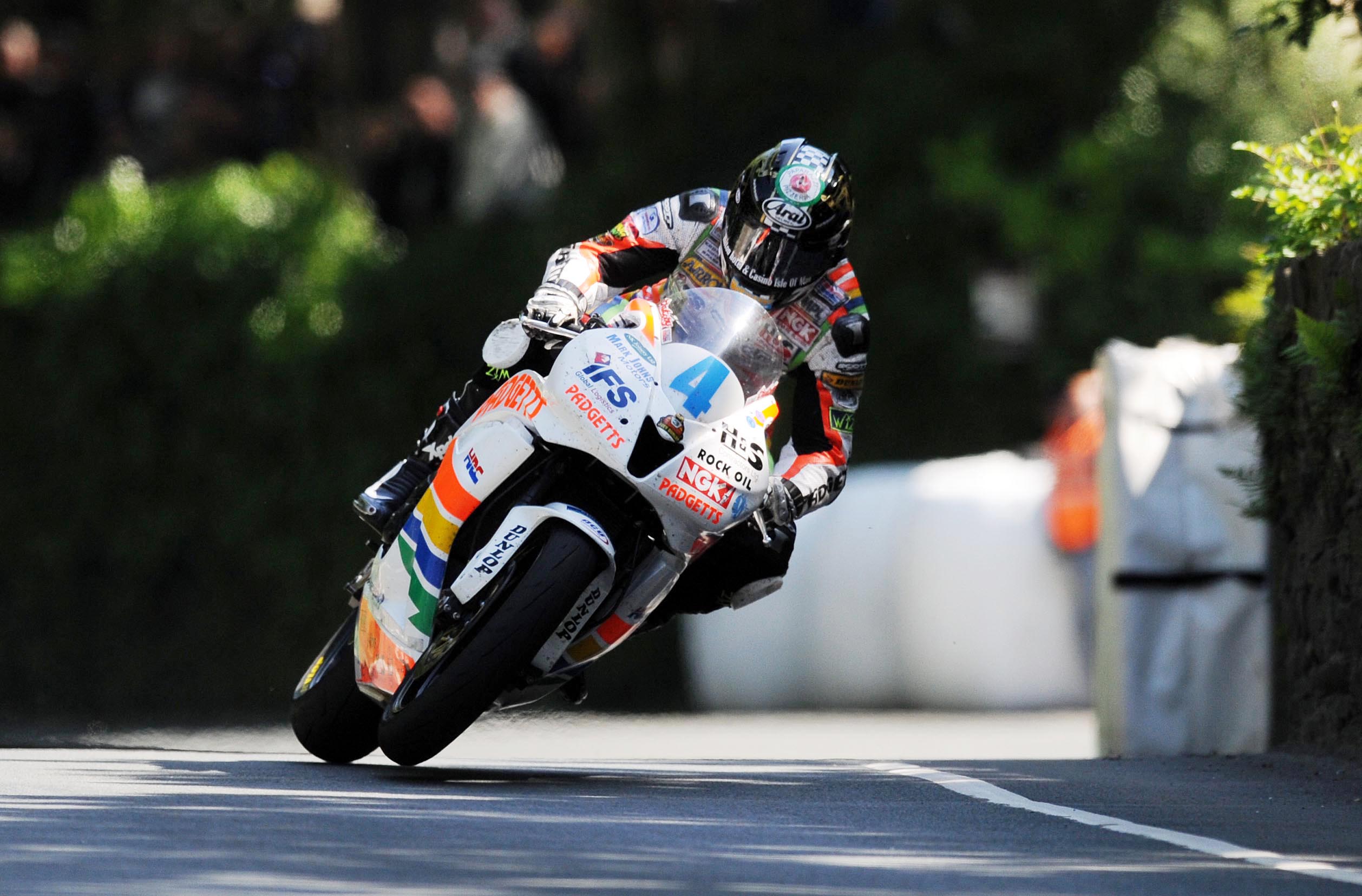 IOM TT Hutchinson clinches fourth win in a week