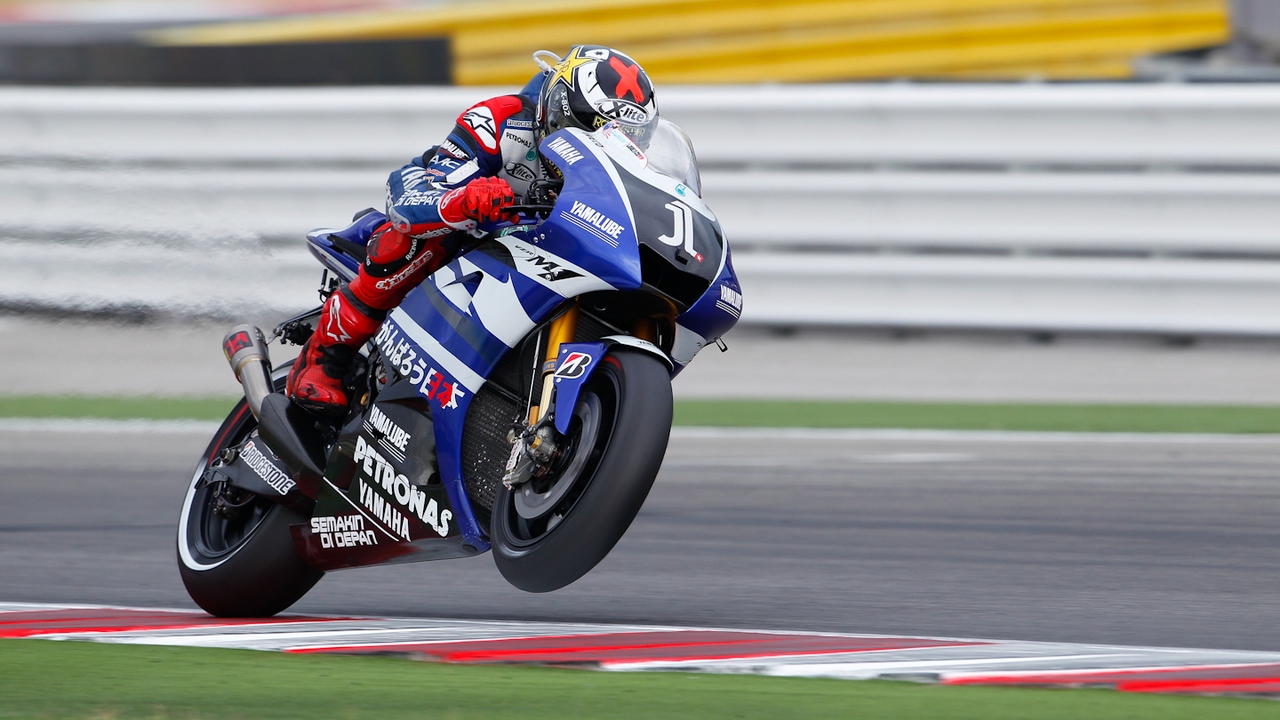 MotoGP: Lorenzo returns to victory in San Marino