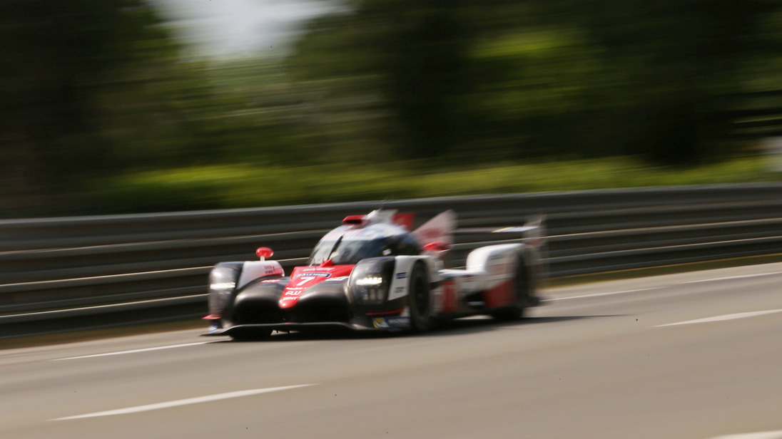 Le Mans: Provisional Pole for Toyota Gazoo Racing